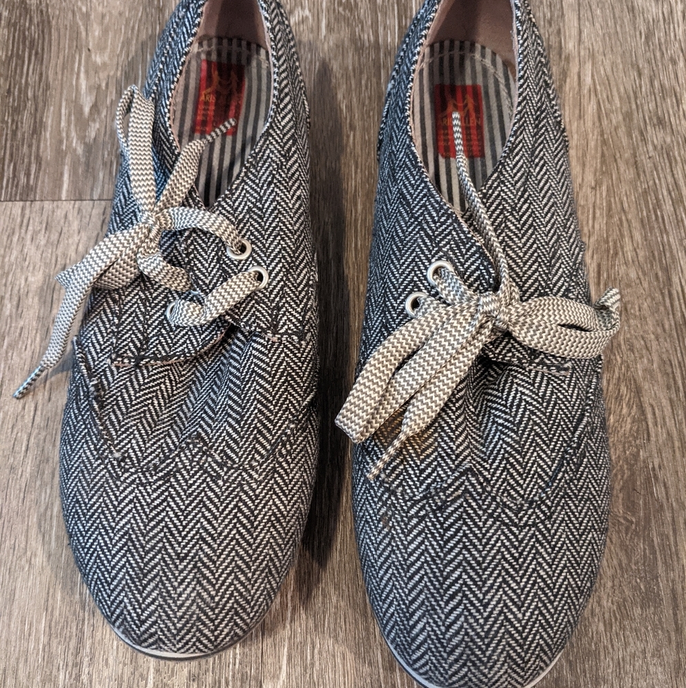 Women's Suede Bottom Retro Dancing Shoes